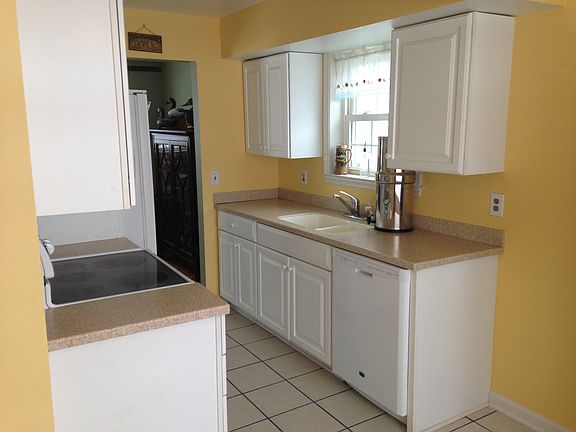 3rd image of 29368 Corbin Pkwy