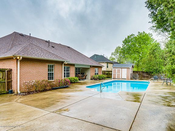5th image of 10160 Cypress Lake Dr N
