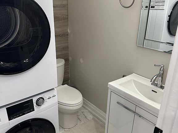 4th image of 4076 Woodington Dr