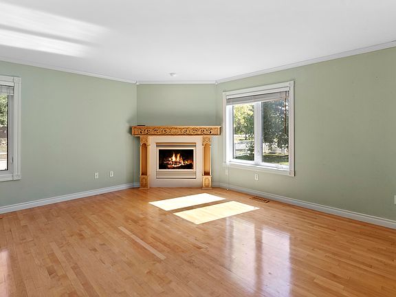 5th image of 3601 22nd Ave S