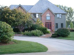7327 W Lafayette Pl, Mequon, WI 53092