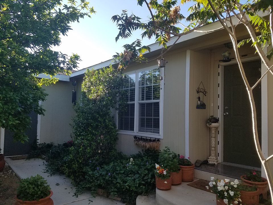 1st image of 58143 Aurora Dr