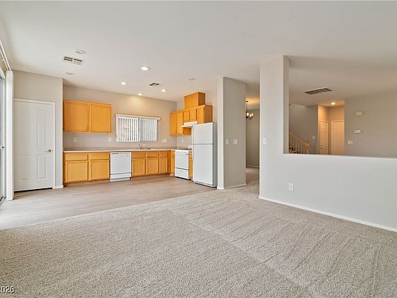 5th image of 5048 Whistling Acres Ave