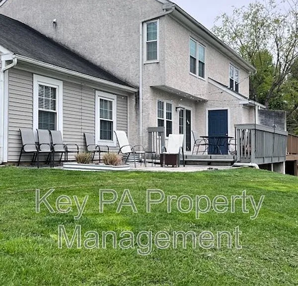 803 Bradford Ter — Photo 3