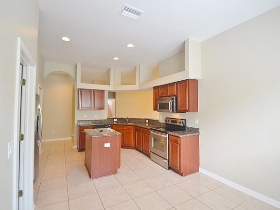 3rd image of 7836 Grasmere Dr