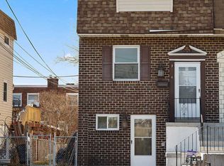 850 School Ln, Folcroft, PA 19032