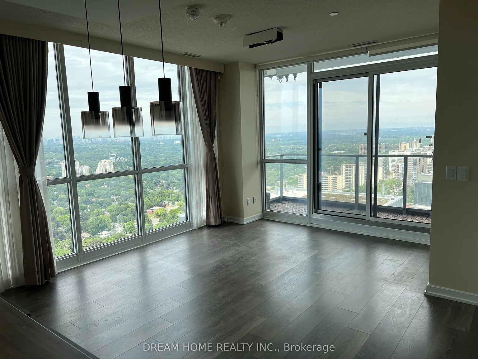 2 bed, $2,800 — Photo 2