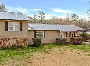 10 Woodland Dr, Centre, AL 35960