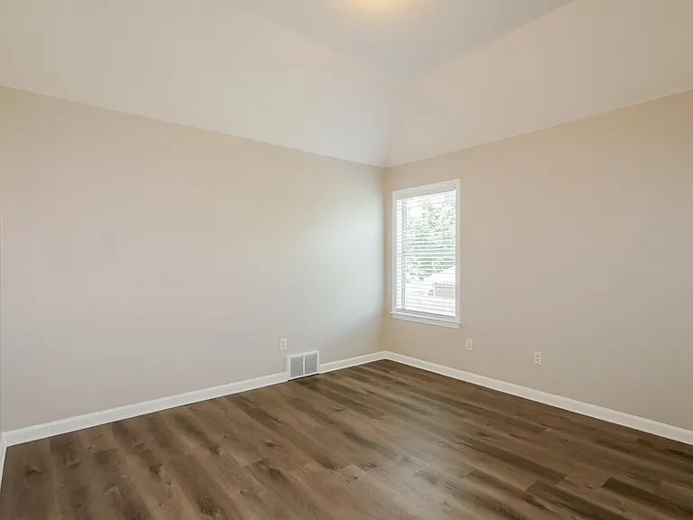 1341 Broadstone Ln — Photo 12