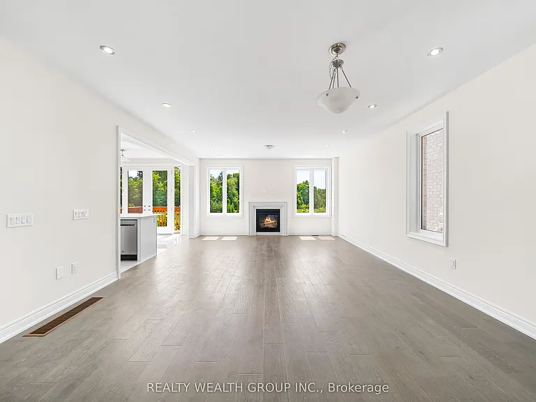 261 Seaview Hts — Photo 2