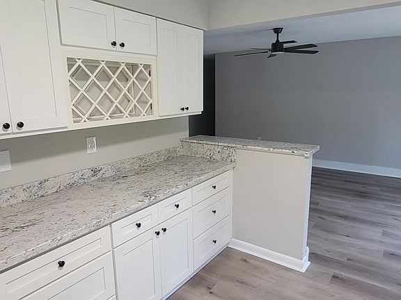 Wine Rack: Granite Countertops, Stainless Appliances