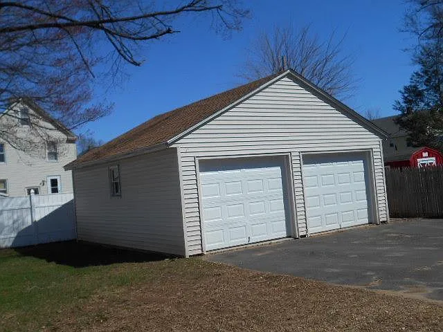 103 Beech St — Photo 4