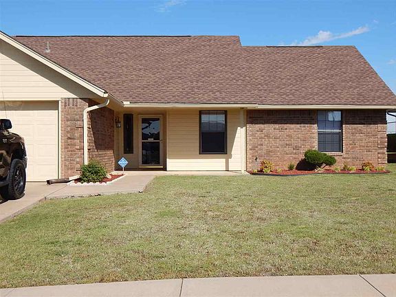 2nd image of 4141 SW Parkridge Blvd