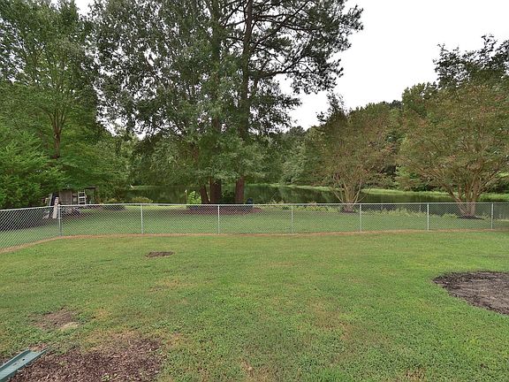 2nd image of 1591 Red Oak Rd