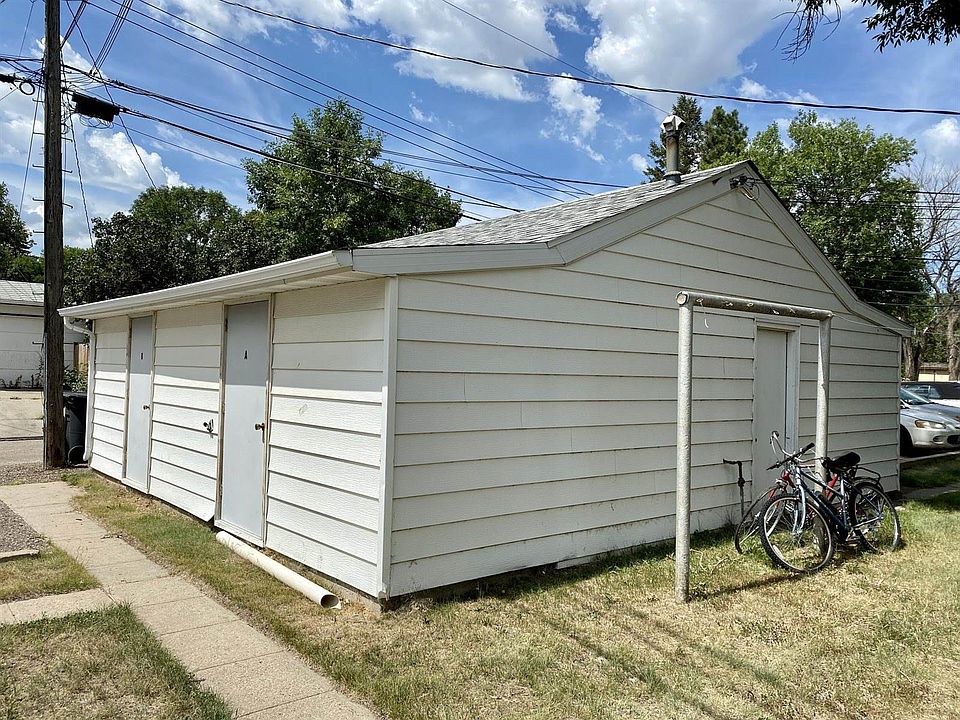 2nd image of 1123 6th Ave E