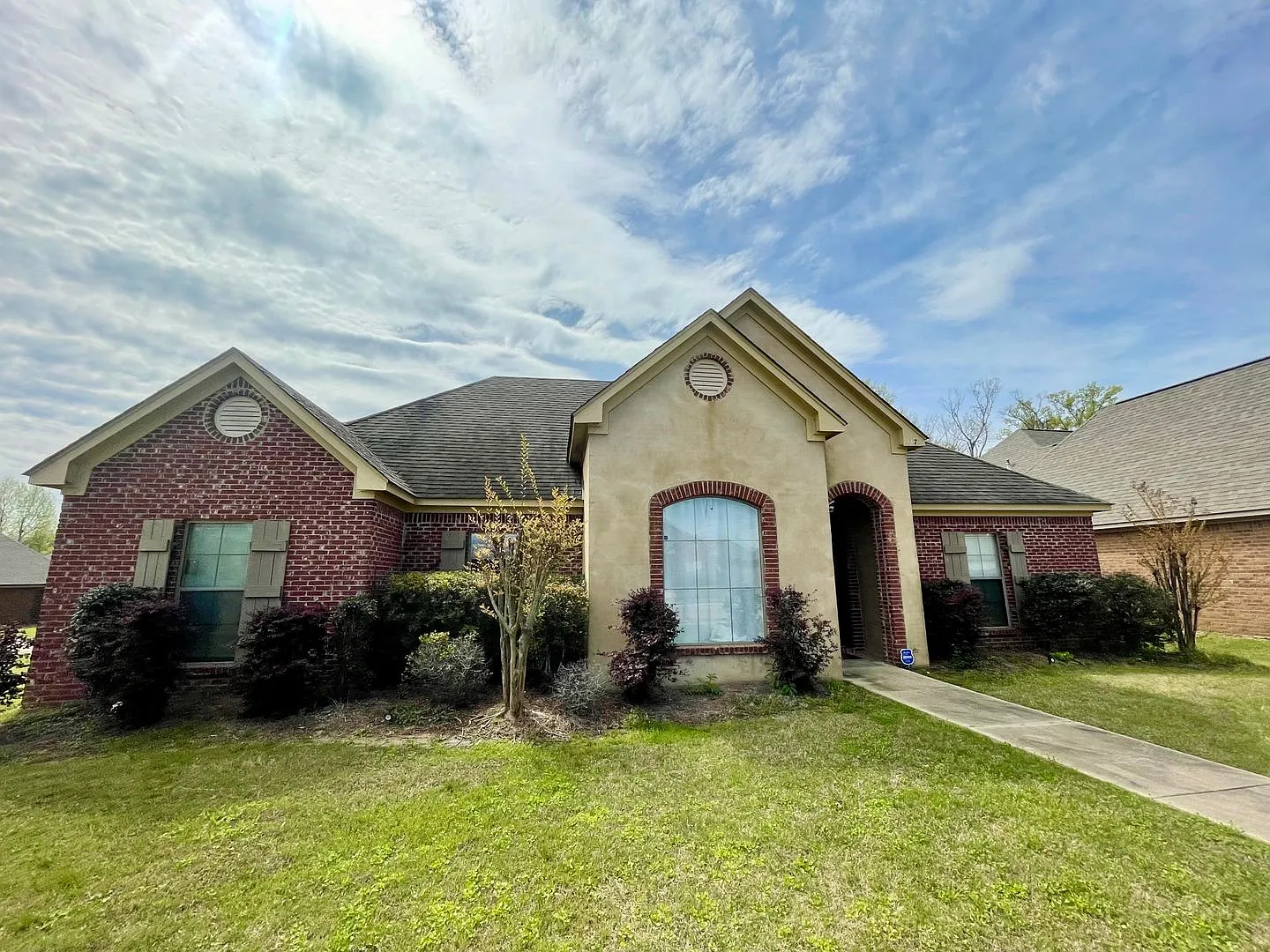 $2,445/mo | $1,200 OFF Your First Year! | 3 Bed / 2 Bath in Gluckstadt — Photo 1