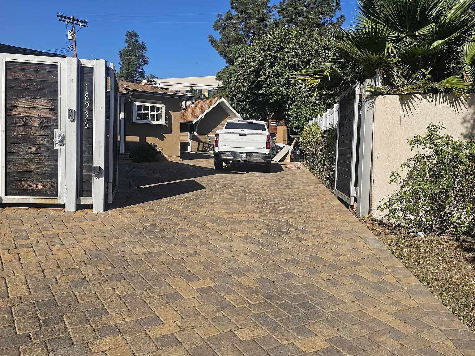 4 bed, 1773 sqft, $5,700 — Photo 3