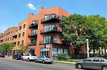 1st image of 2028 W Belmont Ave #2E