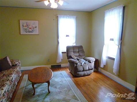 4th image of 1555 N Algona St