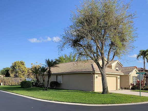 2nd image of 10532 Tropical Breeze Lane