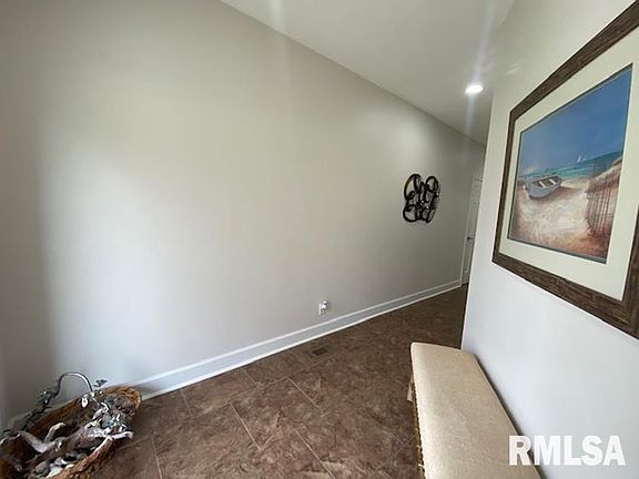 3rd image of 15645 E Kenabeck Trl