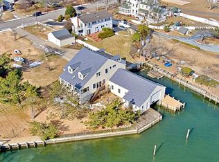 170 Clocks Blvd, Massapequa, NY