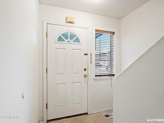 5th image of 2437 Havenshire Pl #38