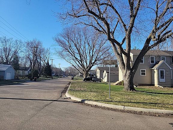5th image of Lien 66 12th St