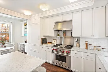 Sold by Engel & Völkers New York City