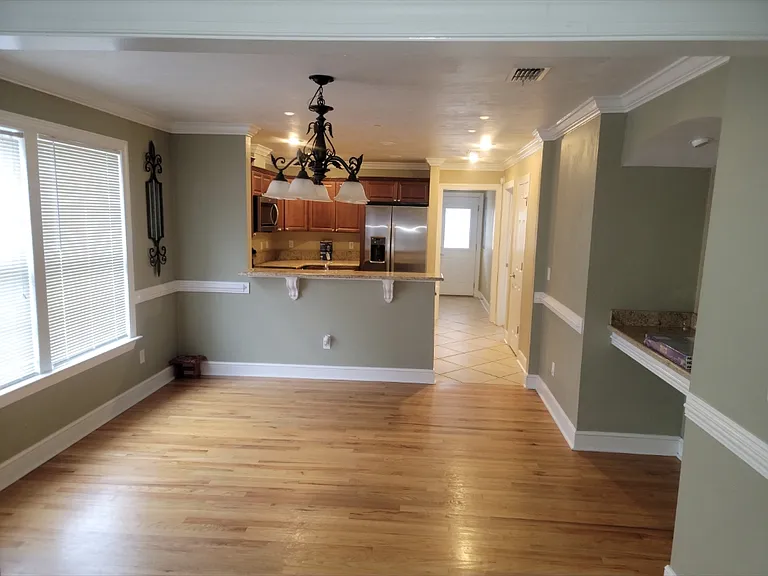 2325 Keith St — Photo 8