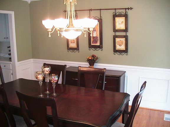 3rd image of 125 Wood Bend Ct