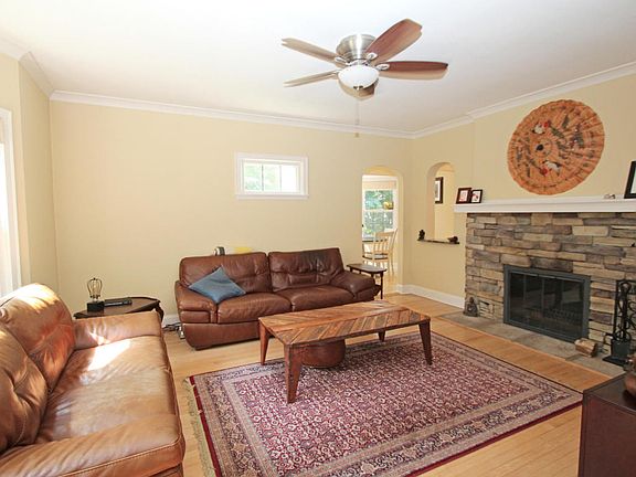 3rd image of 8605 N 66th St