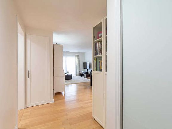 4th image of 11646 Chenault St APT 28