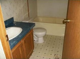 190 Oak Grove Ln, Harrisville, PA 16038