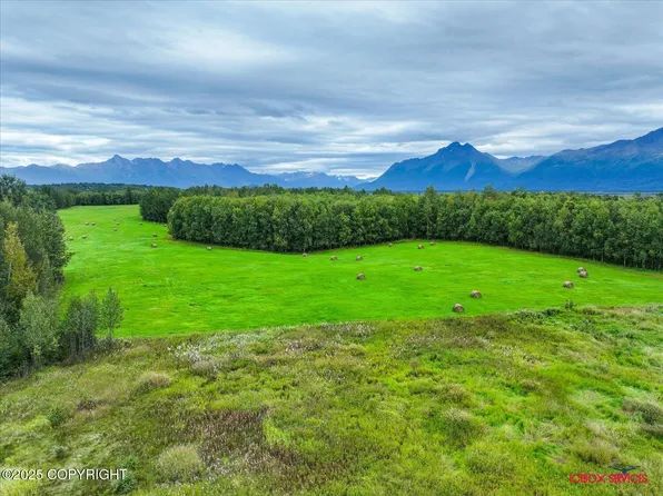 3551 E Gislason Dr, Wasilla, AK 99654