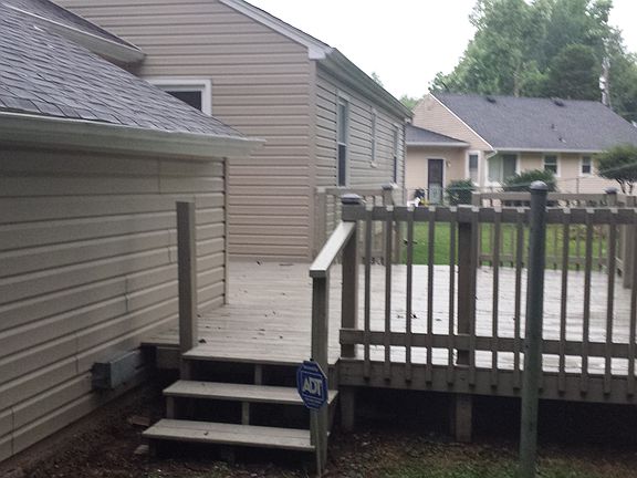 2nd image of 904 Glenoaks Dr
