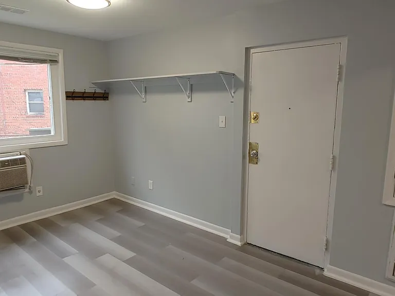 608 Eastern Ave NE #101 — Photo 7