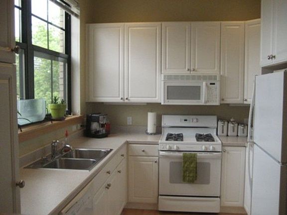 3rd image of 530 W Doty St Unit 301