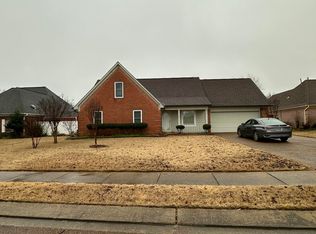8965 Hickory Dr, Olive Branch, MS 38654
