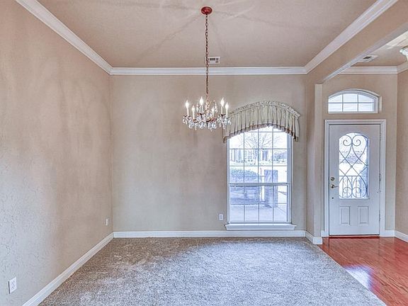 4th image of 4104 Teton Ln