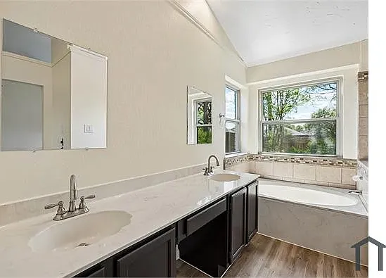 7606 Clairmont Ave — Photo 13