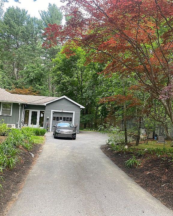 2nd image of 19 Bypass Rd