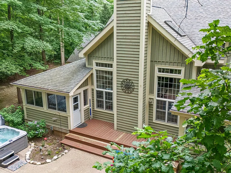 13217 Three Oaks Rd — Photo 49