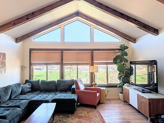 4th image of 705-040 Indale Dr