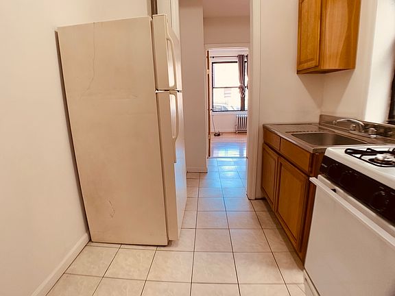 4th image of 21-31 27th St #A1