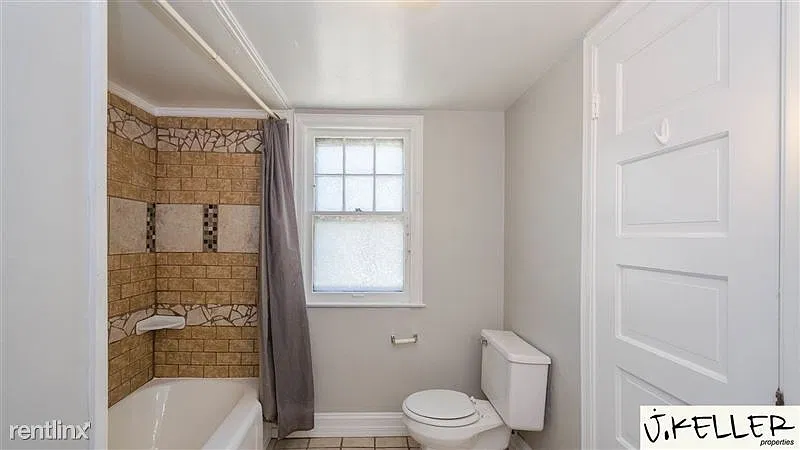 914 Sybil Street - 1 — Photo 3