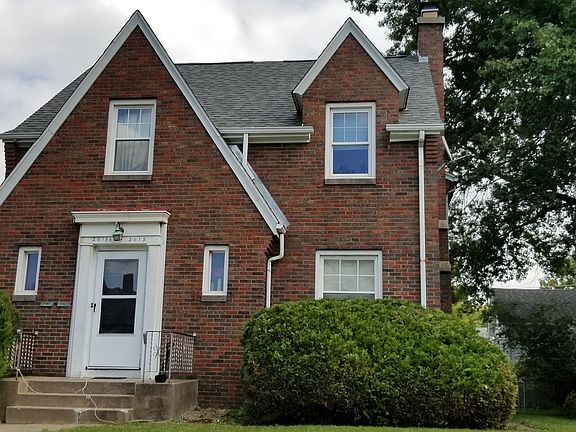 5th image of 2615 Davenport Ave