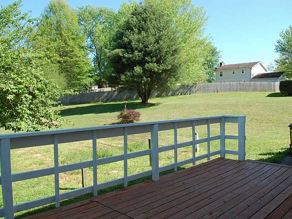 4th image of 606 Glenstone Springs Dr