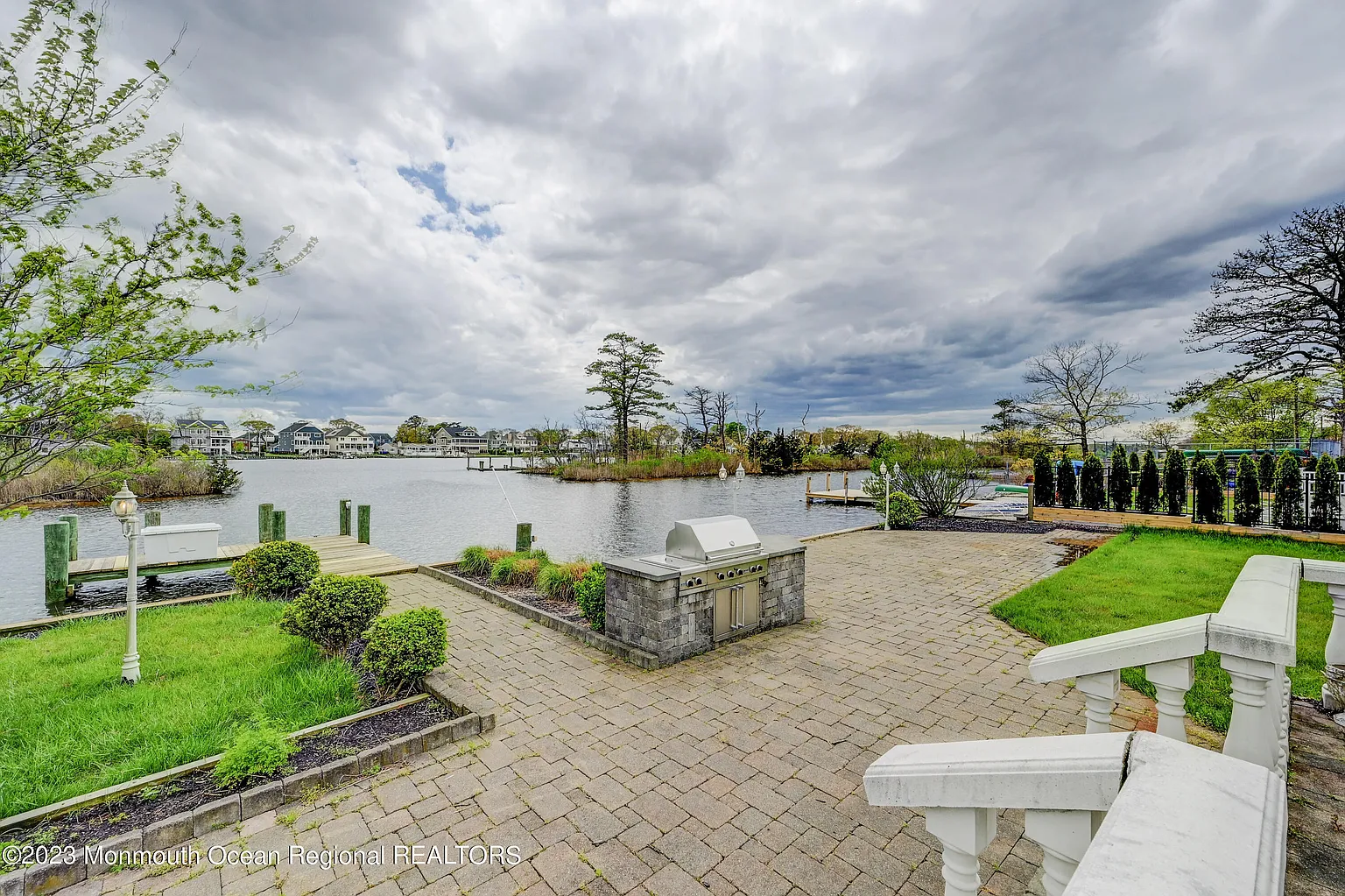 685 Carroll Fox Road photo 1