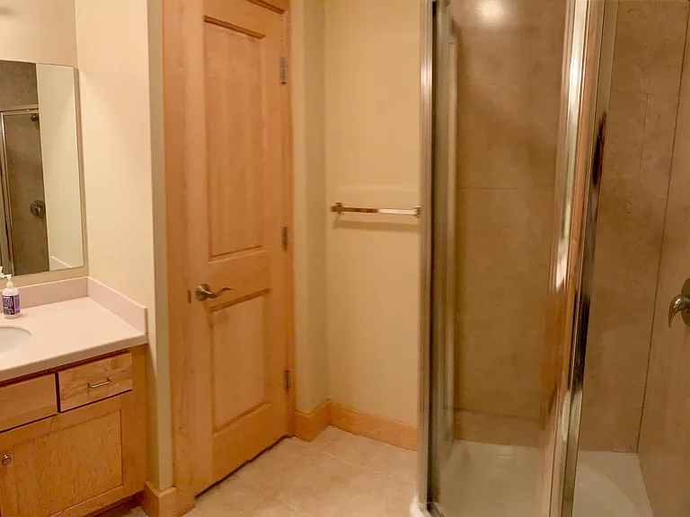 360 W Washington Ave #510 — Photo 15